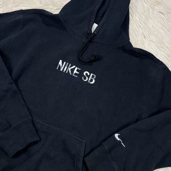 Nike SB Embroidered Pullover Hoodie Skateboarding - Picture 2 of 5